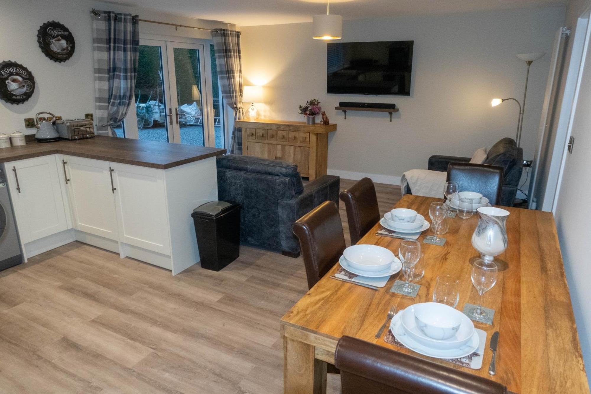 Contemporary New Build With Parking & Garden In Location Hereford