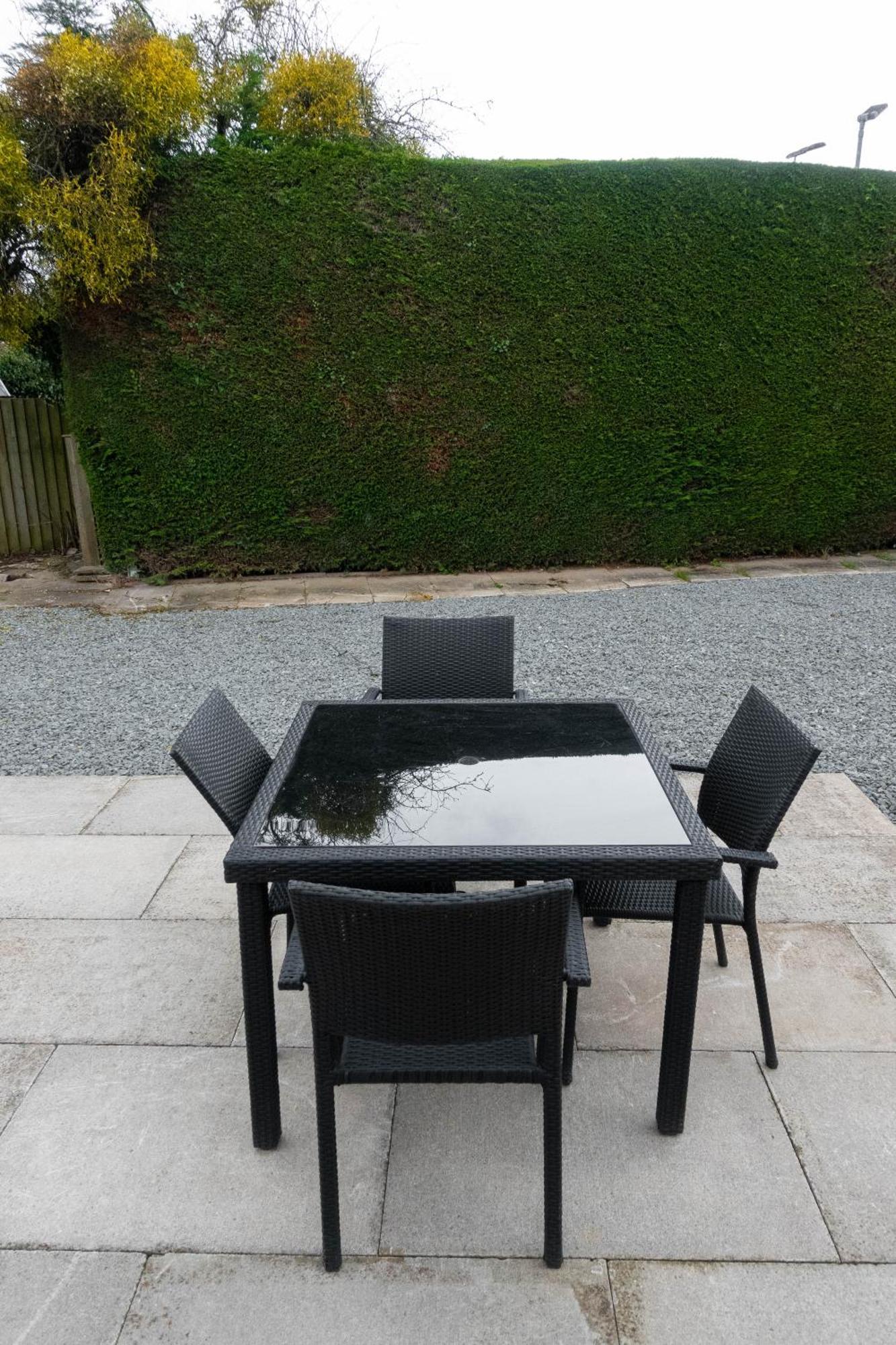 Holiday home Contemporary New Build With Parking & Garden In Location *